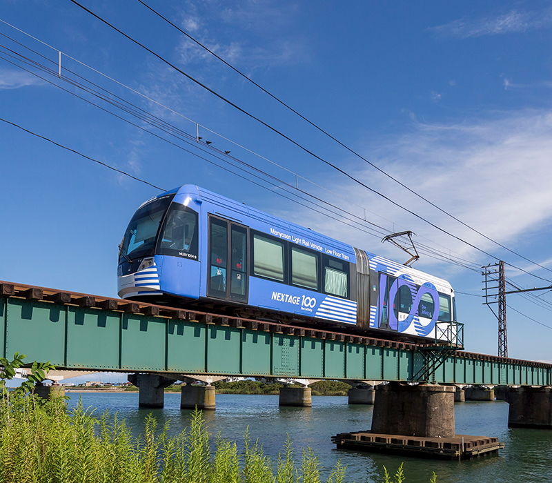 万葉線タカギセイコートラム